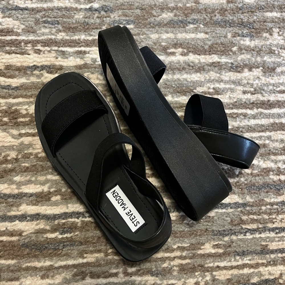 Steve Madden platform sandals / 2 pairs